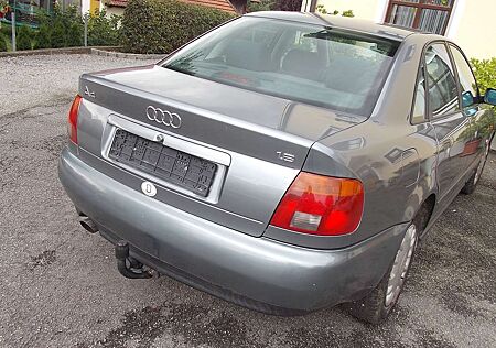 Audi A4 1.6