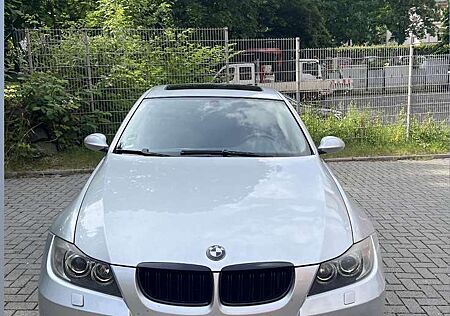 BMW 320i 320 Aut.
