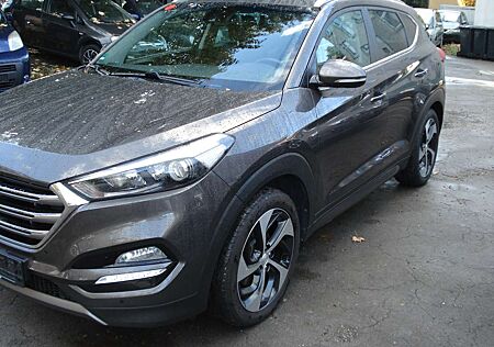 Hyundai Tucson blue Classic 2WD | AUTOMATIK Getriebe