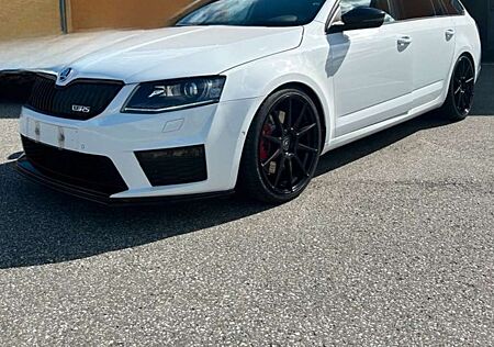 Skoda Octavia Combi 2.0 TSI (Green tec) DSG RS
