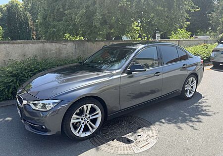 BMW 330 d Sport Line Automatic Nav/Hud