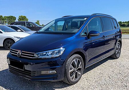 VW Touran Volkswagen 1,5 Comfort Navi LED 7 Sitze Kamera Panor