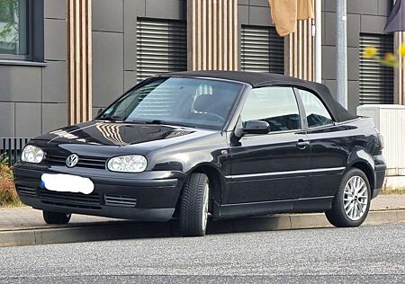 VW Golf Cabriolet Volkswagen Golf 4 Cabrio 1.8 Youngtimer (TÜV neu!)