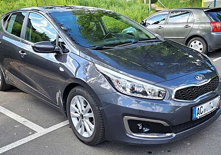 Kia Cee'd Ceed / Ceed 1.0 T-GDI 100 ISG Dream-Team Edition