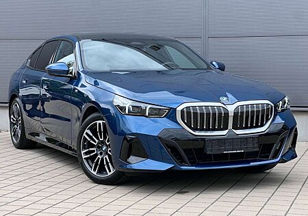 BMW 520 i Lim. M Sport*AHK*Pano*H/K*