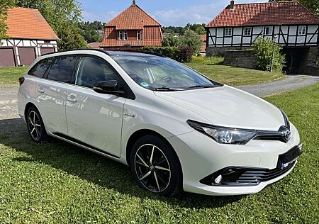 Toyota Auris 1.8 Hybrid Touring Sports Style Selection mit AHK