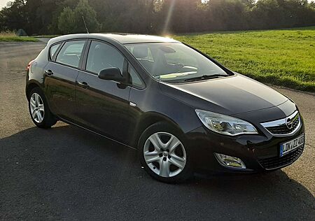 Opel Astra 1.6 Design Edition