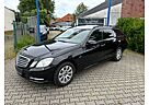 Mercedes-Benz E 250 T-Modell TÜV NEU SHZ PDC NAVI TEMP S-DACH