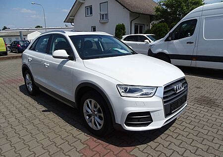 Audi Q3 2,0 TDI design quattro S-tronic, MMI+, Panorama, B