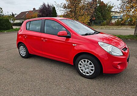 Hyundai i20 FIFA WM Edition Klima Euro 5 TÜV und AU NEU!