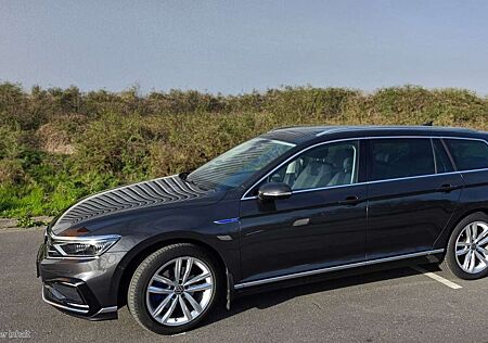 VW Passat Variant Volkswagen Variant 1.4Plug-In-Hybrid GTE, Matrix, Pano, Stand