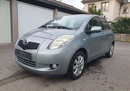 Toyota Yaris 1.3 linea sol