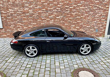 Porsche 996 911 Carrera - ERSTLACK - XENON - PERFEKTER ZUSTAND