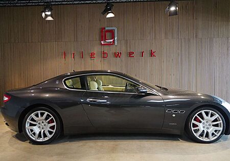 Maserati GranTurismo GranTurismo-1Hd-U-frei-BRD-FZG-Top Zust.20 Zoll