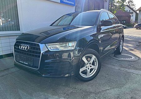 Audi Q3 2,0 TDi quattro Sport S tronic Navi
