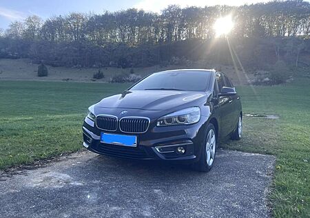 BMW 225 xe Luxury Line