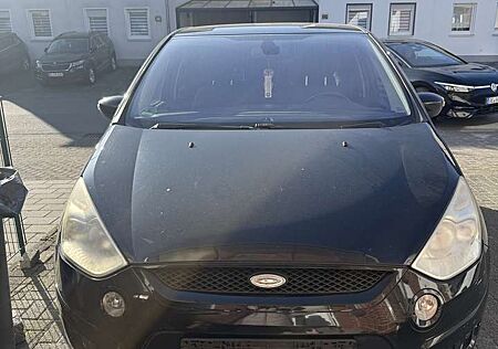 Ford S-Max Titanium