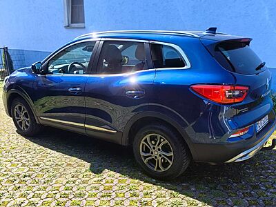 Renault Kadjar Limited Deluxe TCe 140, AHK, Satz Sommerreifen (17)auf Renault Alufelgen, Navi, Aircon, Fußmatten u.u.u.