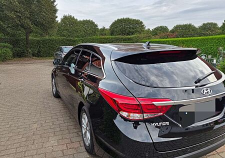 Hyundai i40 Kombi blue 1.7 CRDi Trend