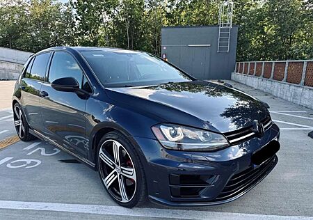 VW Golf GTI Volkswagen BlueMotion Technology DSG