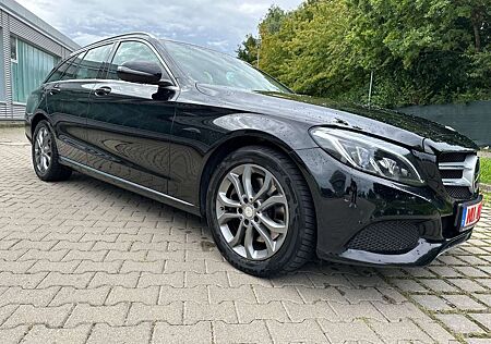 Mercedes-Benz C 300 T BlueTec LEDER/Head Up/LED