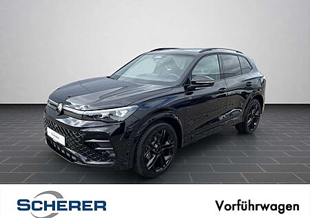 VW Tiguan Volkswagen R-Line 1.5 eTSI 150 PS DSG / Pano / AHK /