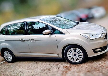 Ford Grand C-Max 1.5 TDCi Cool&Connect 120PS Schiebetür 8 Sitze