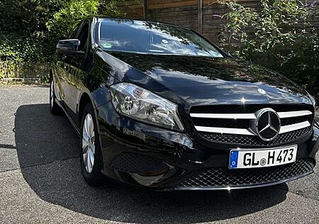 Mercedes-Benz A 180 BlueEfficiency (176.042) Top geflegt