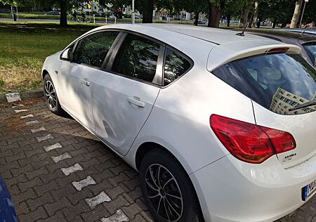 Opel Astra 1.6 Design Edition