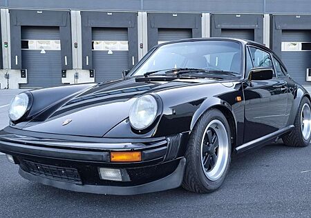 Porsche 911 Carerra C00 uni Schwarz Scheckh. Rostfr 3,2L 231PS