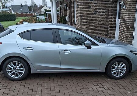 Mazda 3 Exclusive-Line