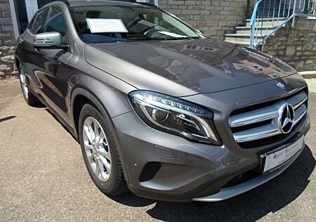 Mercedes-Benz GLA 200 Style, Automatik