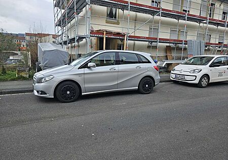 Mercedes-Benz B 180 CDI (BlueEFFICIENCY)