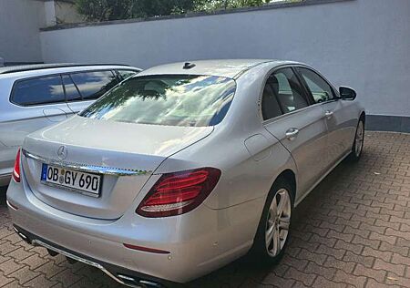 Mercedes-Benz E 200 d 9G-TRONIC AMG Line