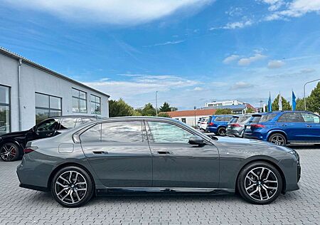 BMW i7 *xDrive*60M*Sport*Individual*FOND*SKY*UPE198€*