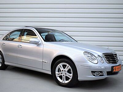 Mercedes-Benz E 280 Avantgarde+Pano+Bi-Xenon+Navi+Nur 42.000KM