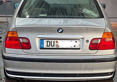 BMW 320i 320