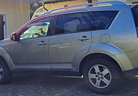 Mitsubishi Outlander 2.0 DI-D 4WD Inform