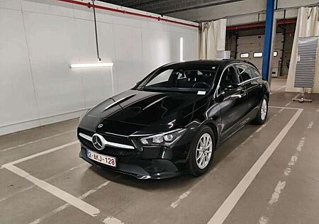 Mercedes-Benz CLA 180 *LED*SHZ*VirtCock*Matrix*Netto-13700€
