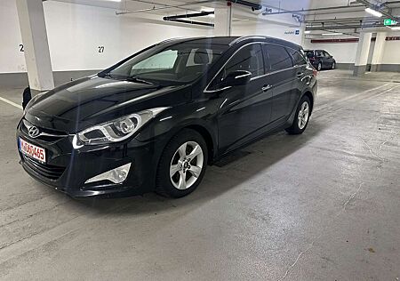 Hyundai i40 gebraucht kaufen Hyundai i40 cw FIFA World Cup Edition