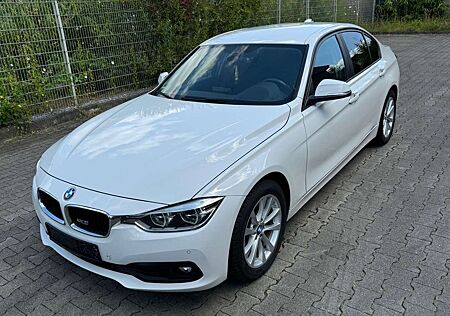 BMW 318 d Advantage - Head Up Displ- Navi -