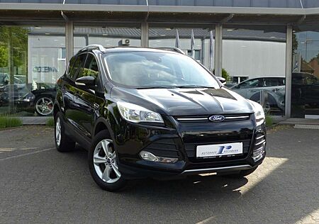 Ford Kuga Sync Edition AHK Schiebed Navi PDC