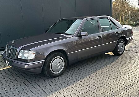 Mercedes-Benz E 250 /124