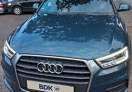 Audi Q3 2,0TDi S-Tronic 4x4 Klima SHZ Navi AHK PDC BC