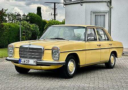 Mercedes-Benz 200 /8 W115 1.Hand