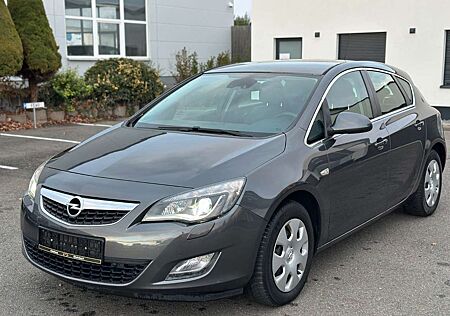 Opel Astra J Lim. 5-trg.Innovation HU+STEUERKETTE NEU