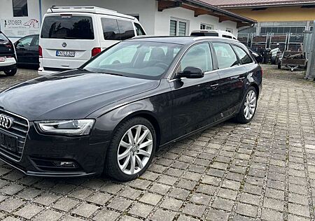 Audi A4 Avant 8-FACH / TÜV / SPORTPAKET