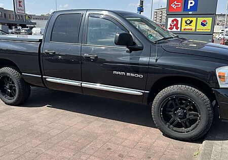 Dodge RAM 5.7 4x4 Leder Klima Automatik LPG Offroad Pickup