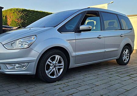 Ford Galaxy Titanium 2.0 TDCi 7 Sitze//TÜV Neu