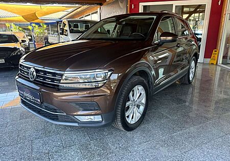 VW Tiguan Volkswagen Highline 4Motion Glasdach ACC Head-up WR